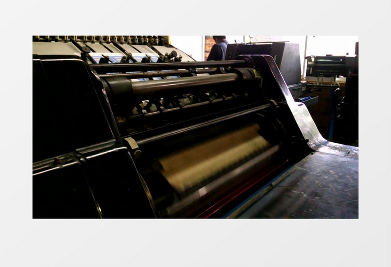 印刷机在飞快的印刷资料实拍视频素材