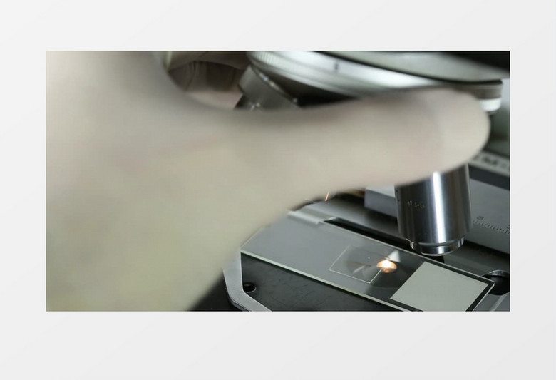 显微镜的操作演示实拍视频素材