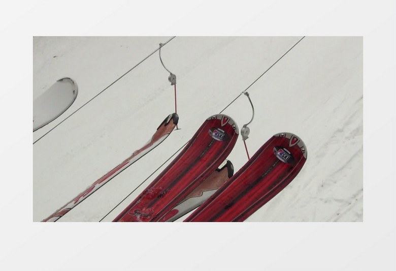 雪地里的滑雪板实拍视频素材