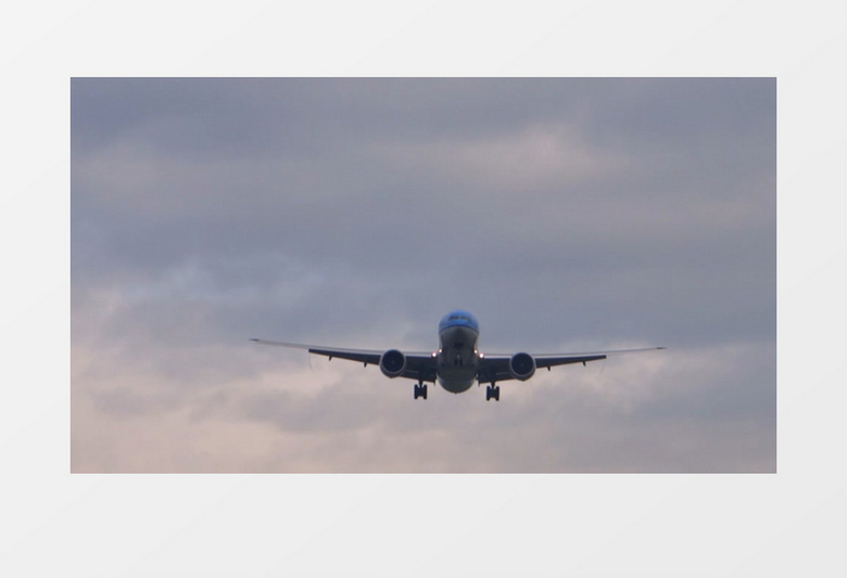航空公司飞机安全降落滑翔实拍视频素材