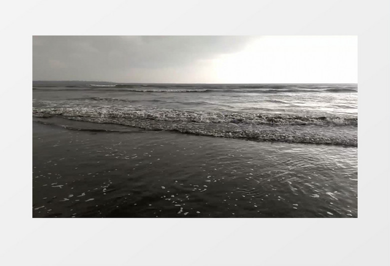 灰色海边潮水波浪实拍视频素材