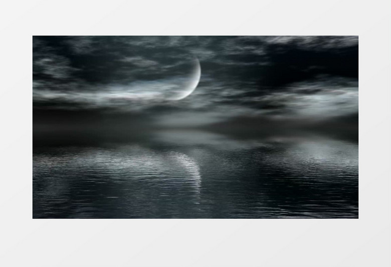 月亮透过云层倒影在水面上MP4视频素材