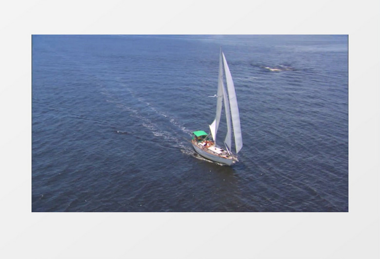 碧波荡漾一碧无垠的大海帆船航行背景视频