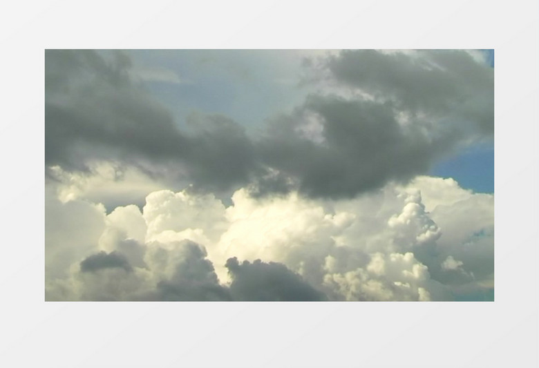 蓝天下漂浮的云朵背景视频素材