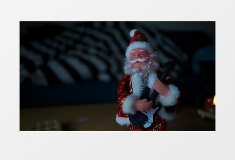玩具圣诞老人弹吉他实拍视频素材