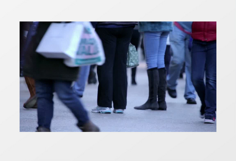 街头行走的路人实拍视频素材